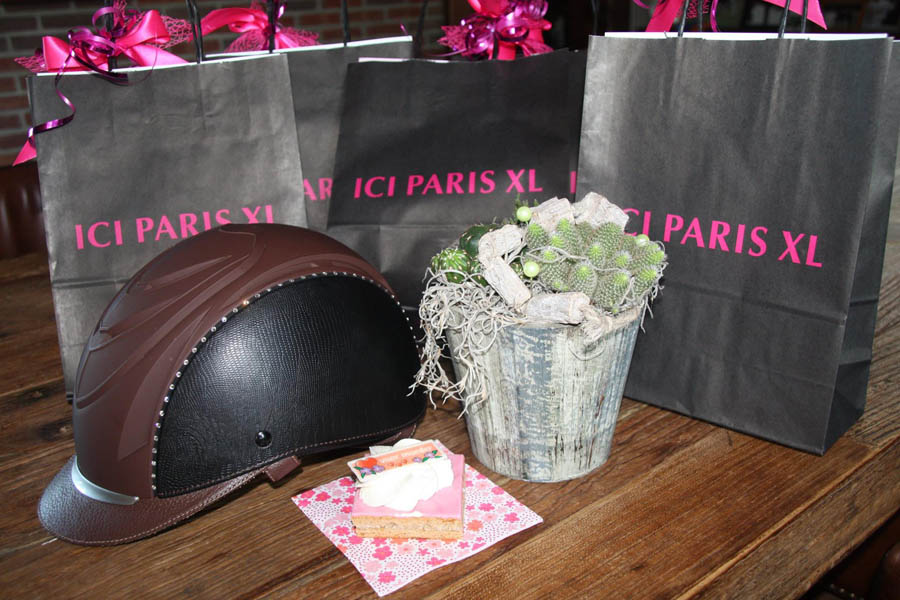 Paardrijden op moederdag bij Stal Sibma met goodiebags van ICI Paris