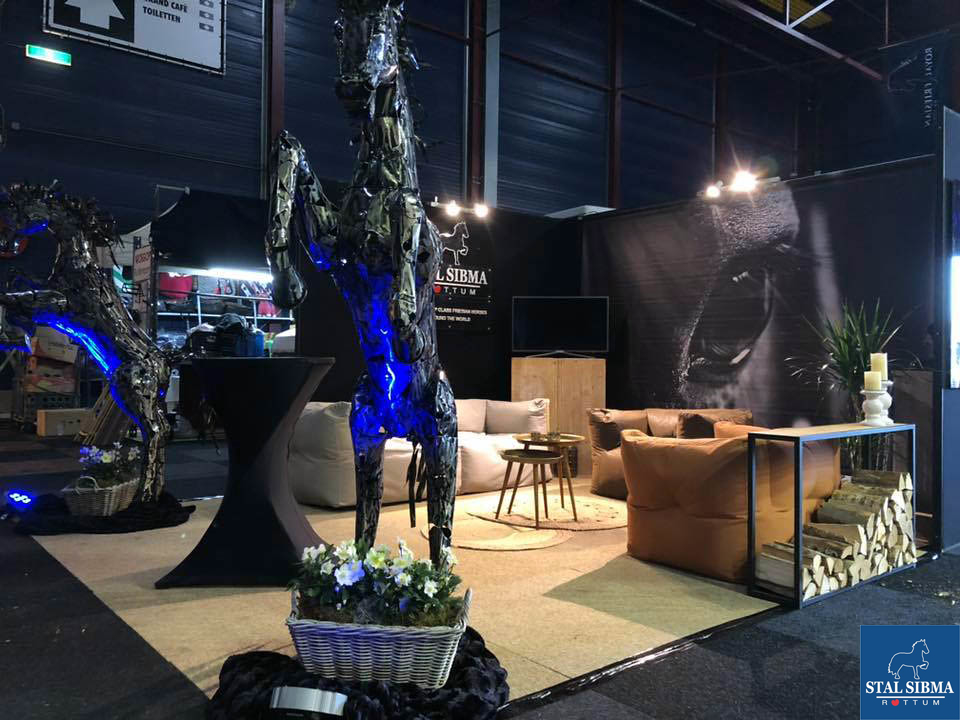 fader paard stand stal sibma