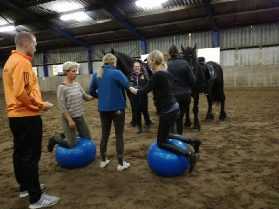 Ruiterfit training bij Stal Sibma in Rottum